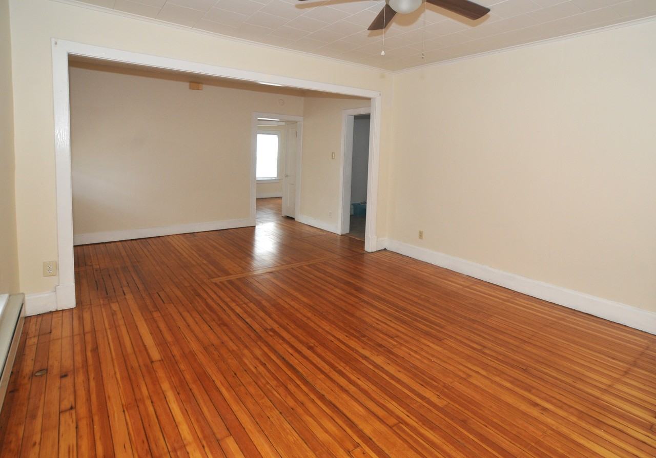 147 Mohawk Avenue - Photo 2 of 10