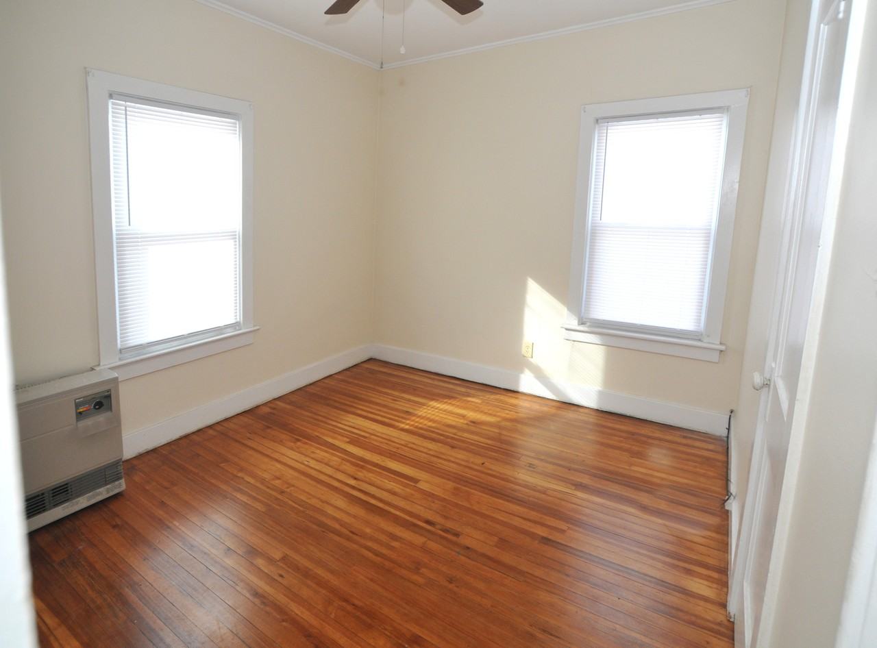 147 Mohawk Avenue - Photo 6 of 10