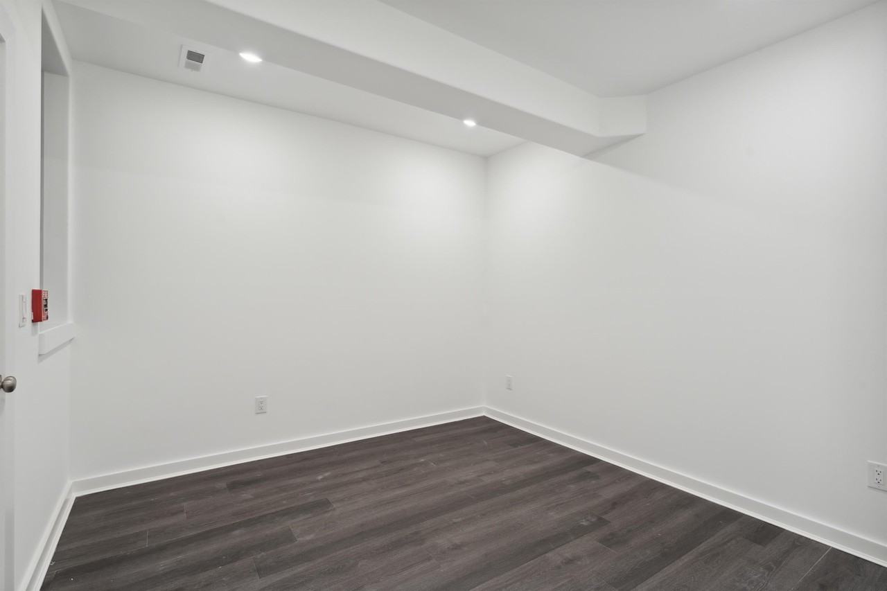 4021 Haverford Ave - Photo 4 of 7