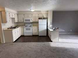 featured image of 1525 East Foxcliff Drive