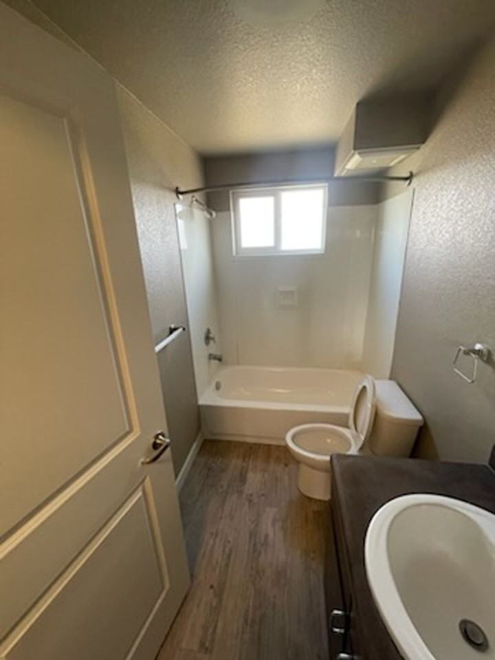 CANTERBURY APARTMENTS - Photo 5 of 8