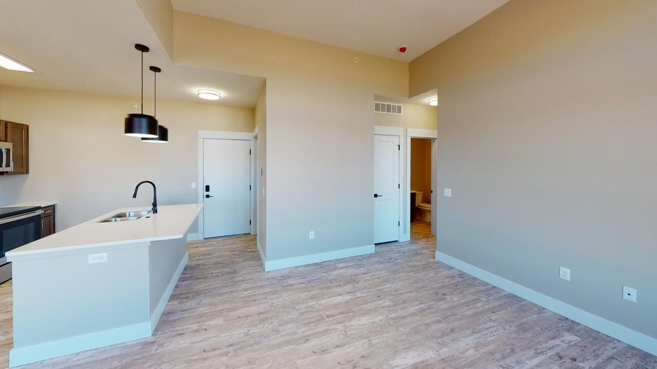 Element 30 Apartments - Photo 7 of 16