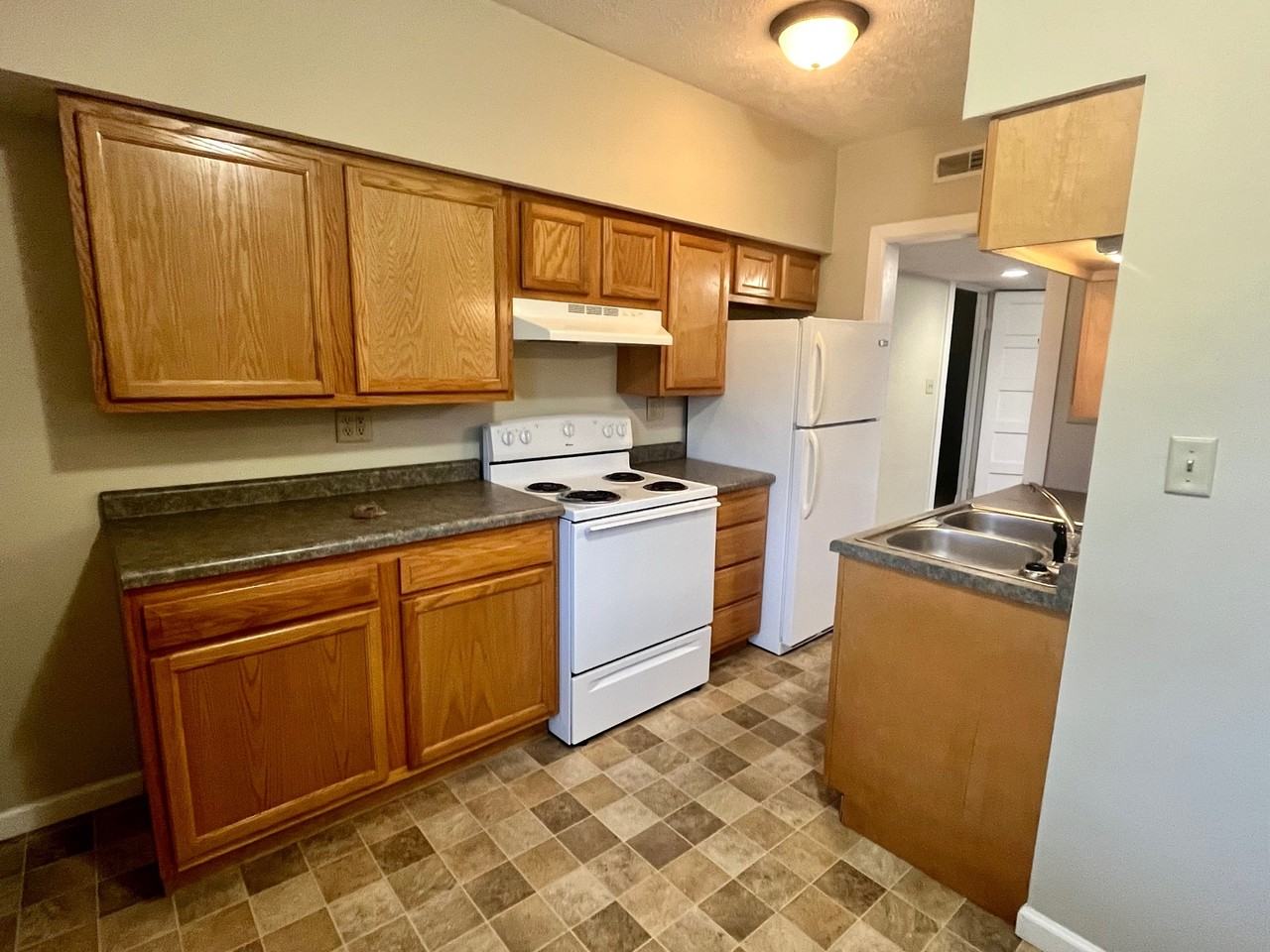 1008 S 2nd Street - Photo 3 of 12