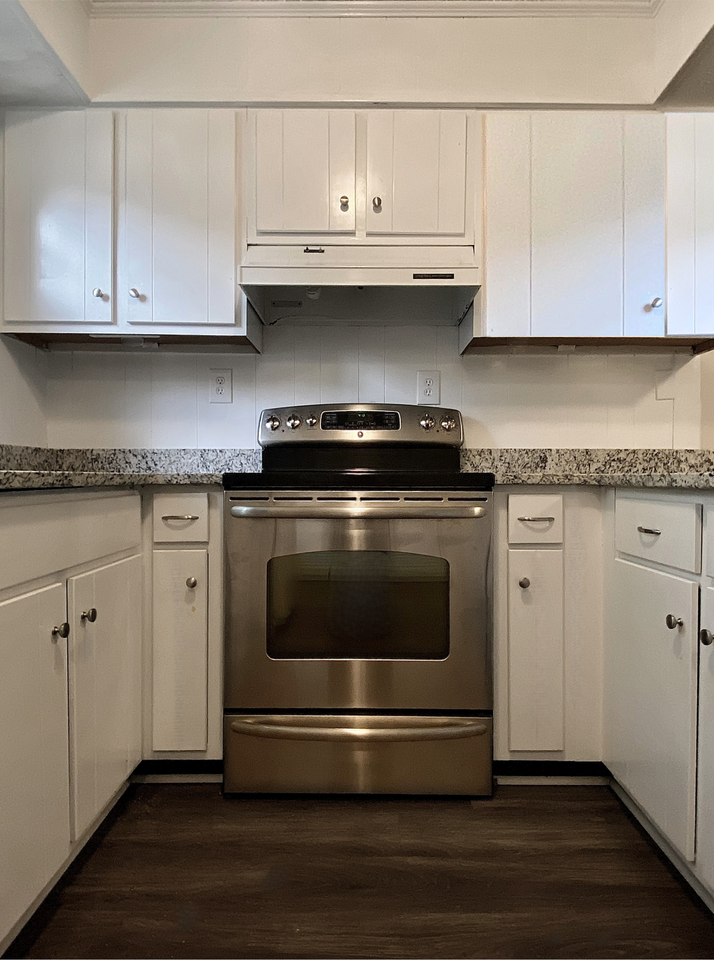 8938 University Drive - Photo 3 of 17