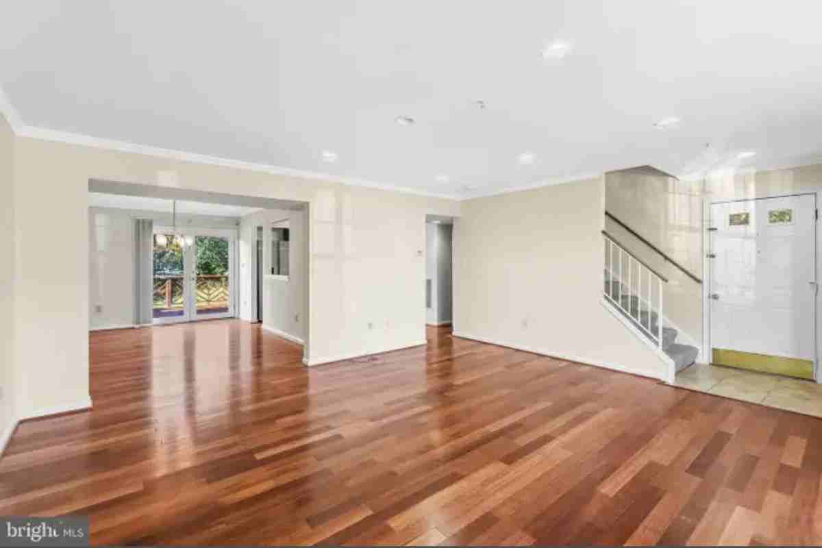 5770 Katsura Ct - Photo 3 of 14