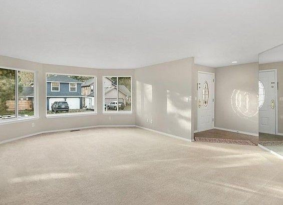 11856 Southwest Wilton Avenue - Photo 3 of 10