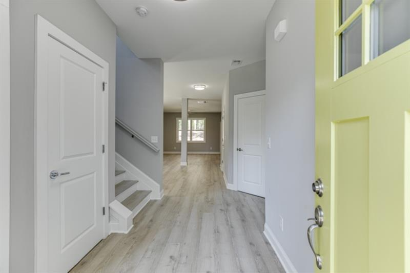 1641 E Broad St - Photo 3 of 40