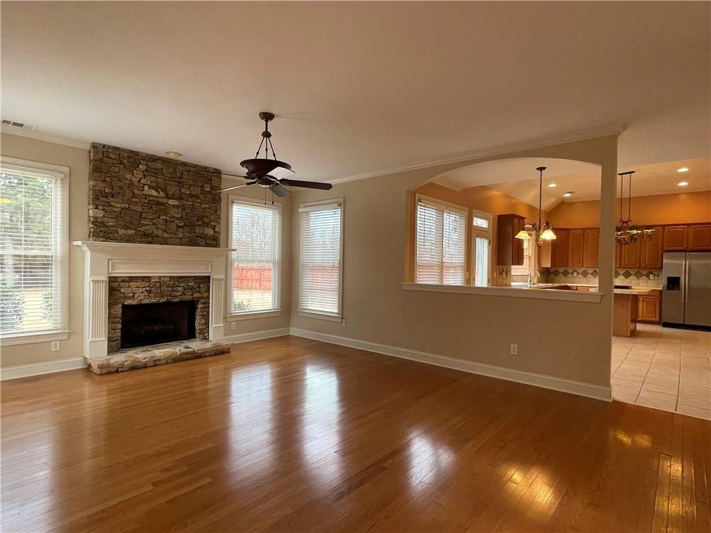 245 Gladeside Pth - Photo 6 of 24