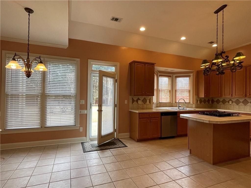 245 Gladeside Pth - Photo 7 of 24