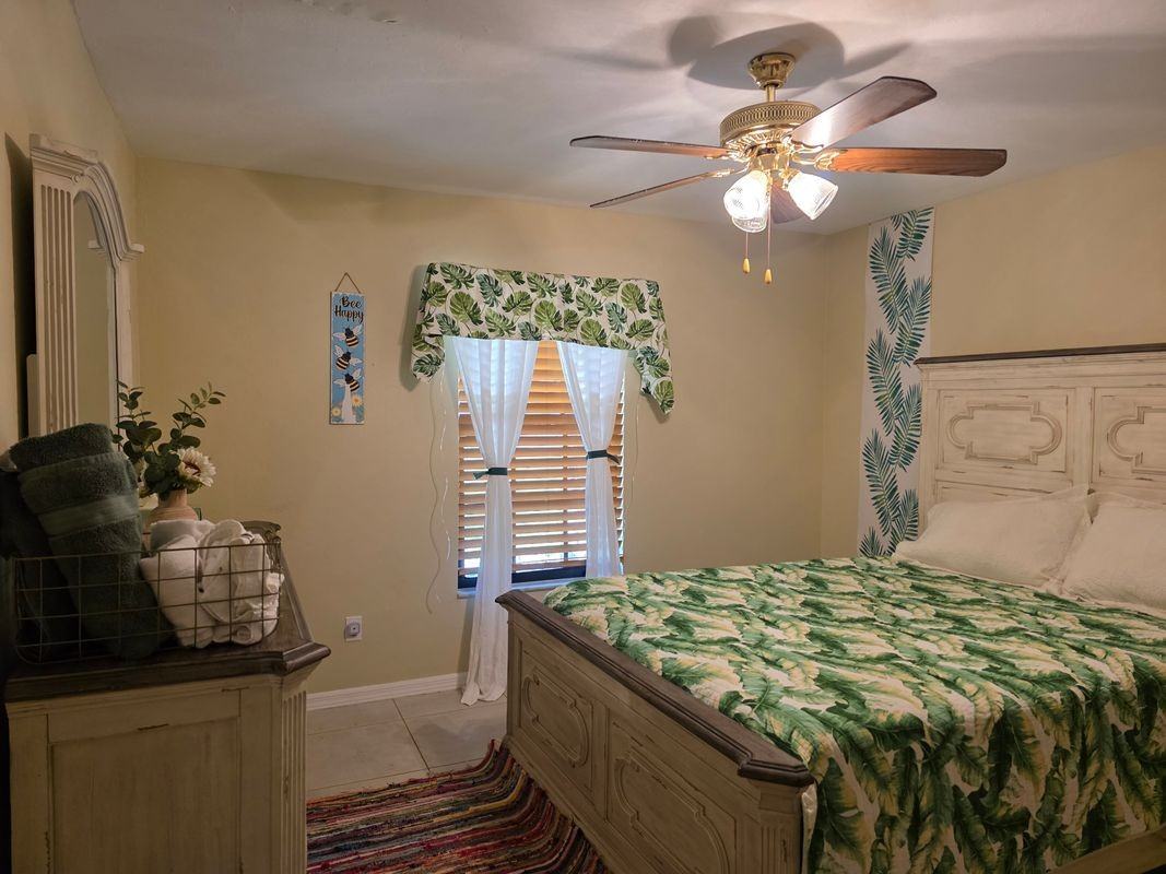 313 Southeast 6th Street - Photo 6 of 8