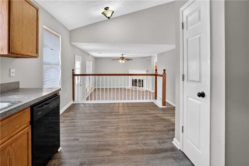 5822 Cedar Croft Lane - Photo 5 of 10