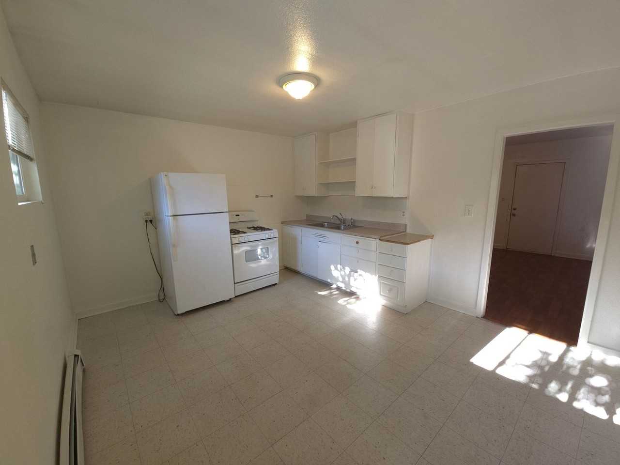 635-637 Marine St. - Photo 7 of 43