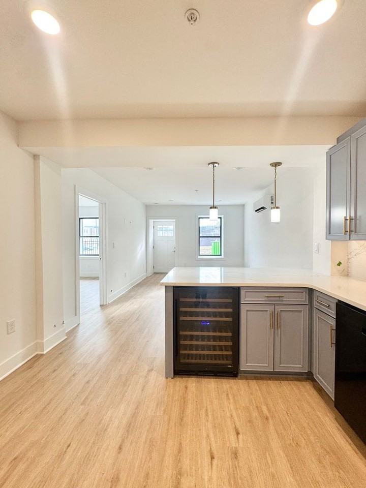 1422 N 8th St - Photo 7 of 31