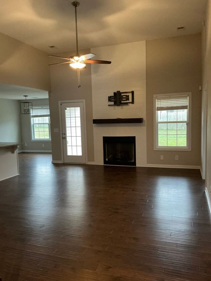 804 Waldon Ct - Photo 2 of 23