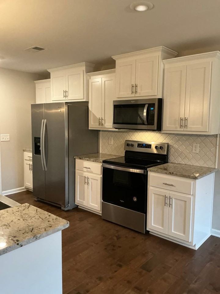 804 Waldon Ct - Photo 4 of 23