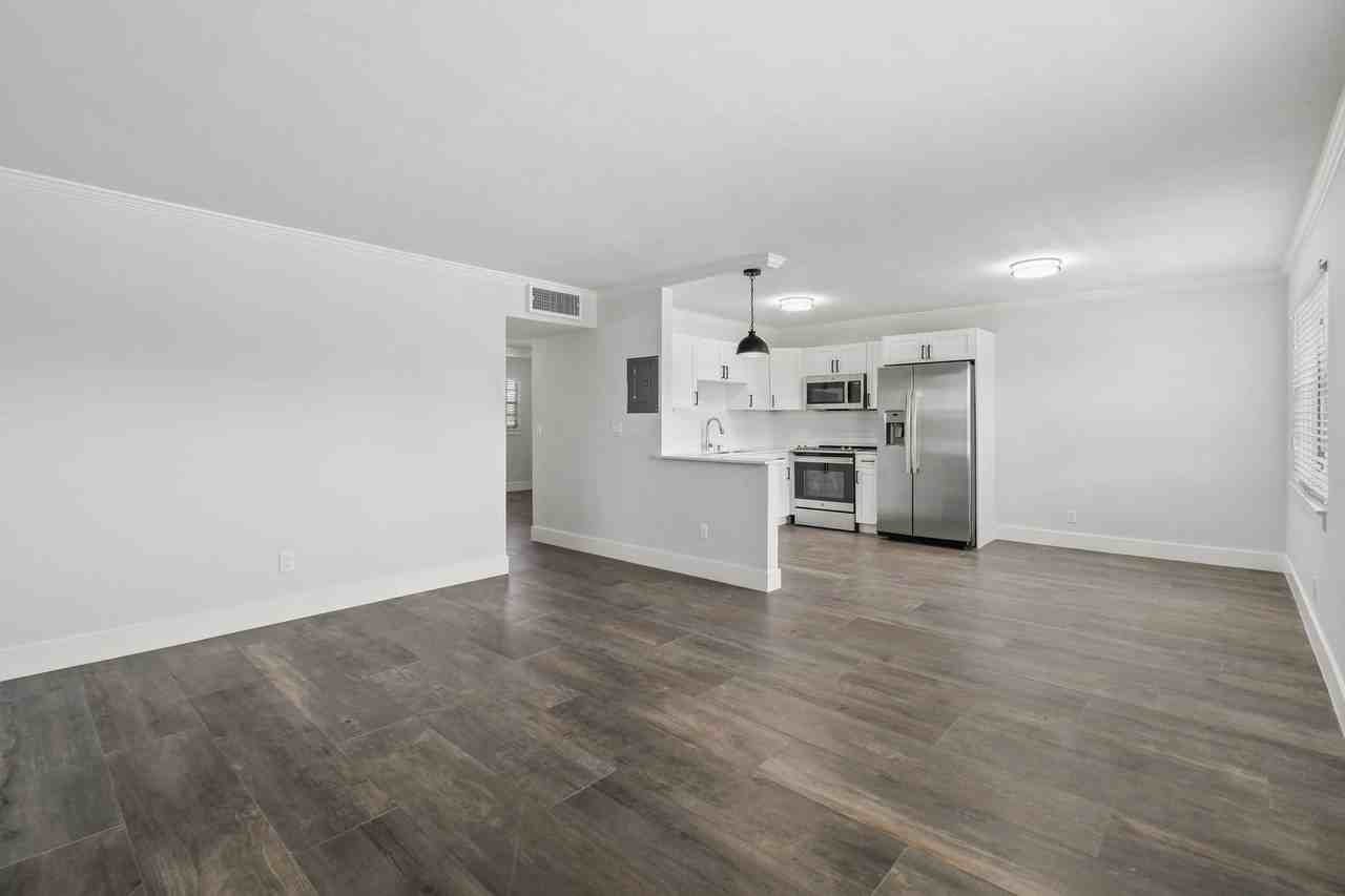 318-324 Southwind Drive - Photo 6 of 29