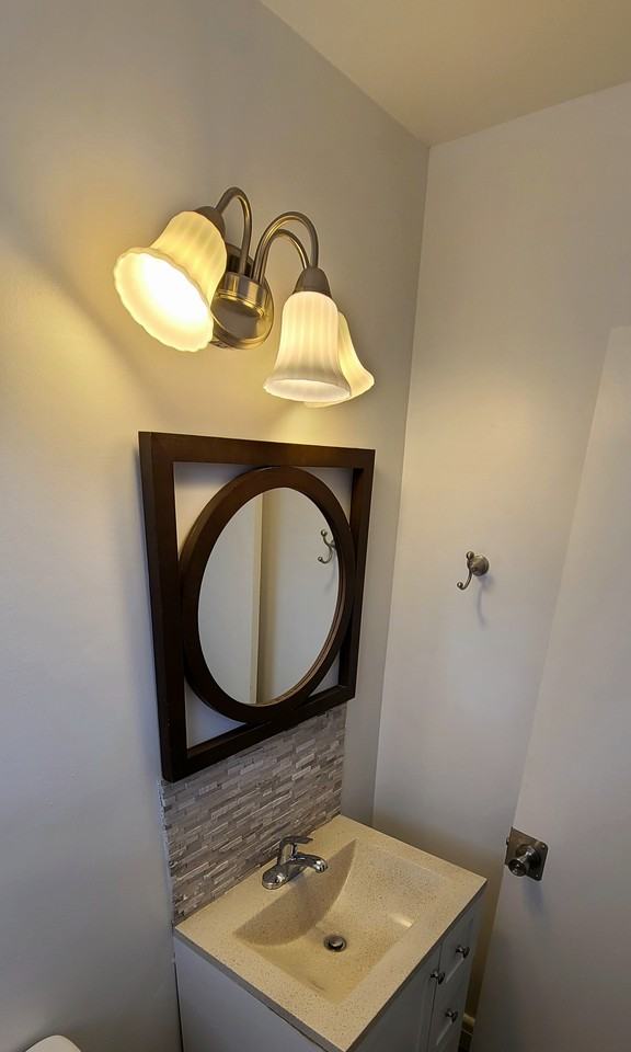 7456 East 30th Street South