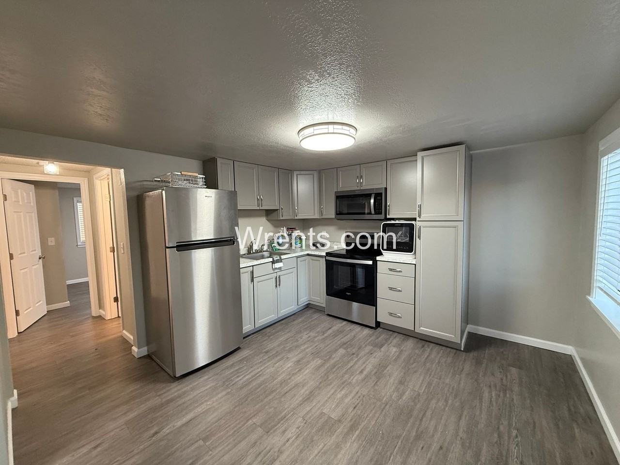 6319 N Stevens St - Photo 2 of 14