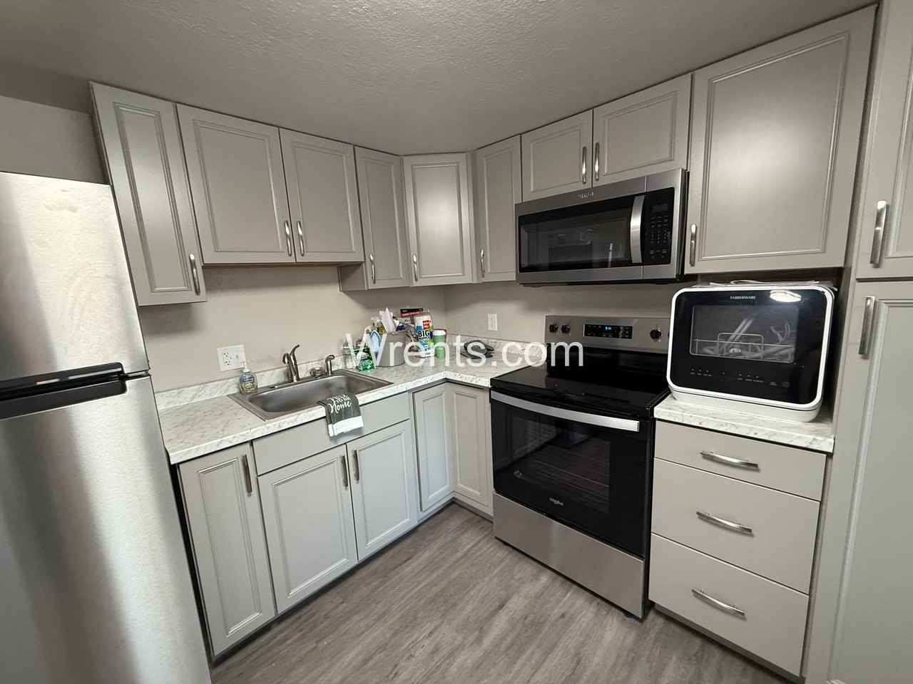 6319 N Stevens St - Photo 3 of 14