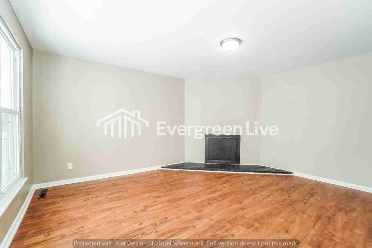 212 E Alcott Rd - Photo 4 of 16