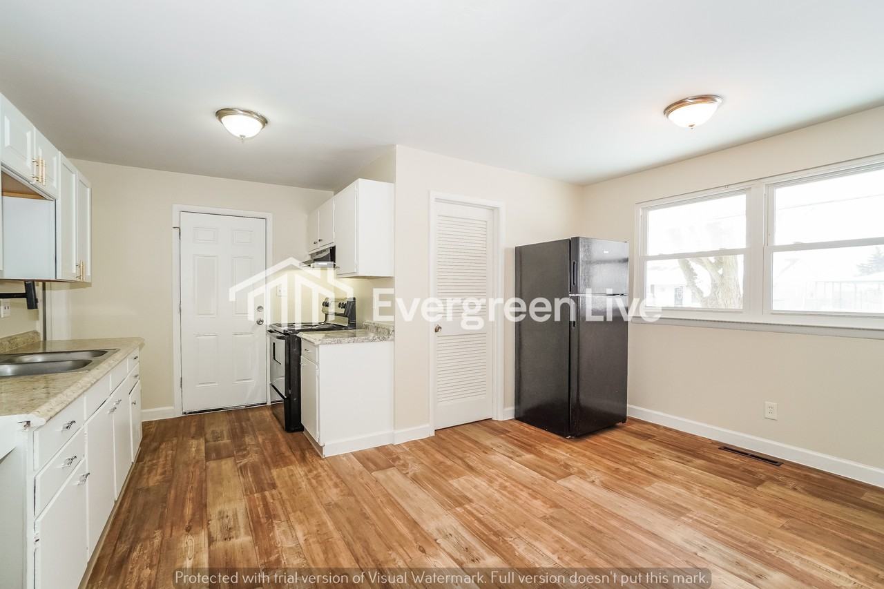 212 E Alcott Rd - Photo 7 of 16