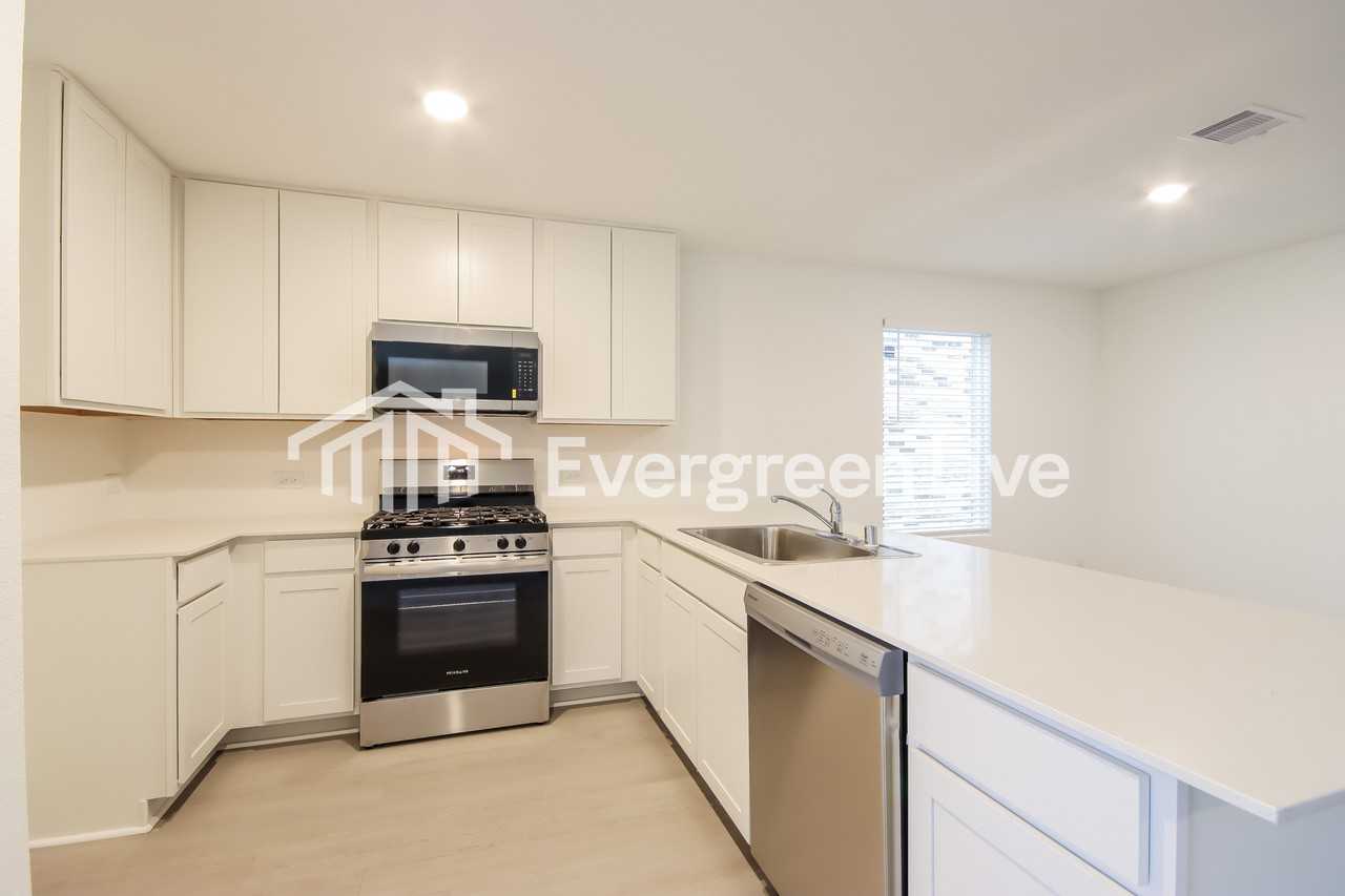 31428 Moore Rd - Photo 4 of 16