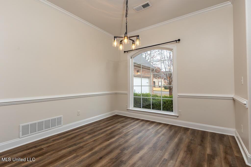 2864 Summer Oaks Place - Photo 6 of 36