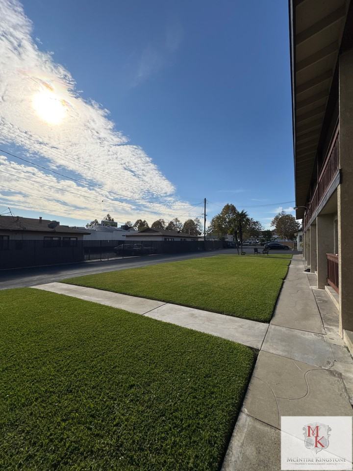 5642 Rosemead Blvd #10 - Photo 3 of 5