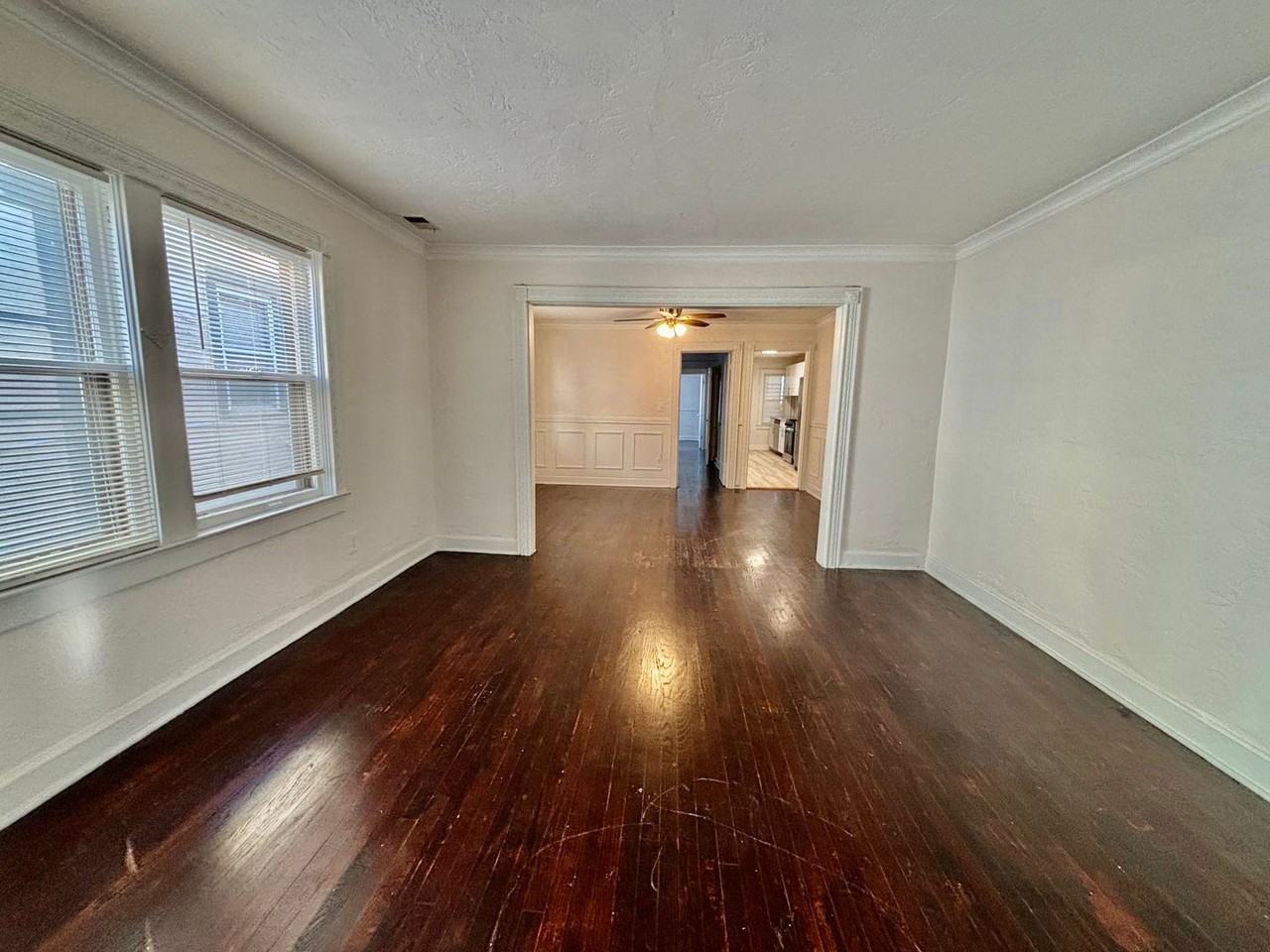 5017 Wyandotte St - Photo 4 of 15