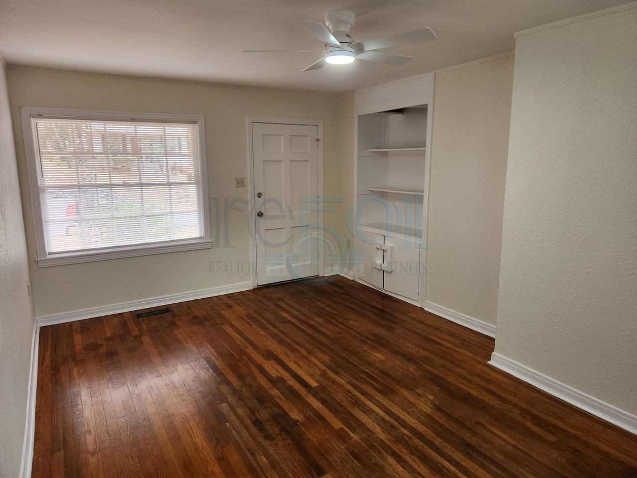 200 N Elm St - Photo 4 of 25