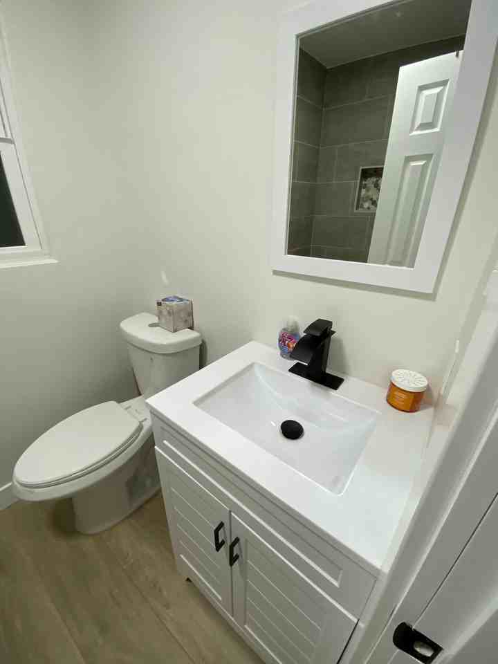 Beautifully Remodeled 2 - Photo 7 of 8