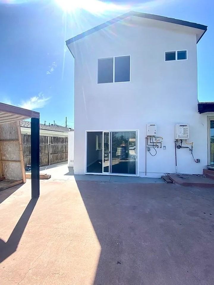 5659 Dorothy Way - Photo 2 of 19