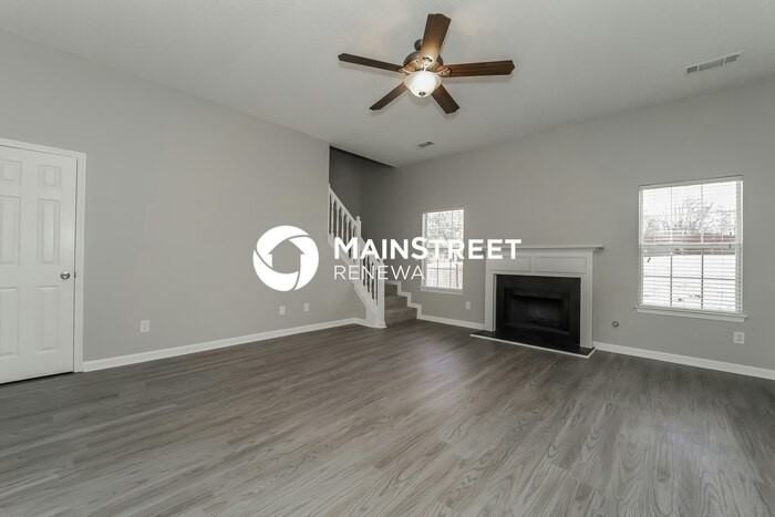 4634 Derby Loop - Photo 3 of 17