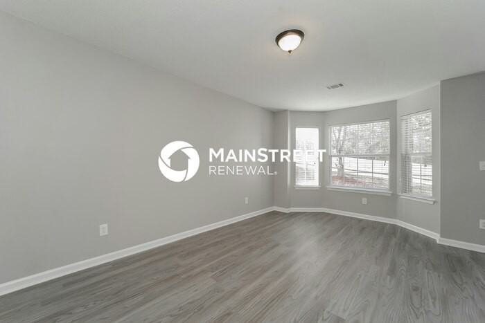 4634 Derby Loop - Photo 6 of 17