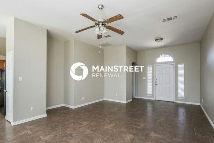 125 Currie Ct - Photo 4 of 16