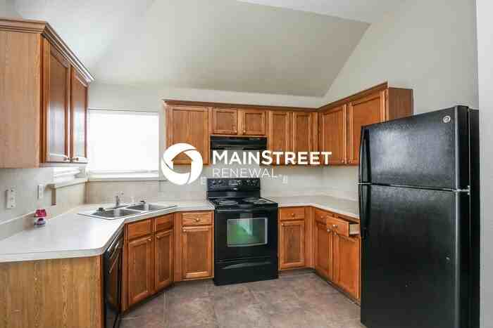 125 Currie Ct - Photo 5 of 16