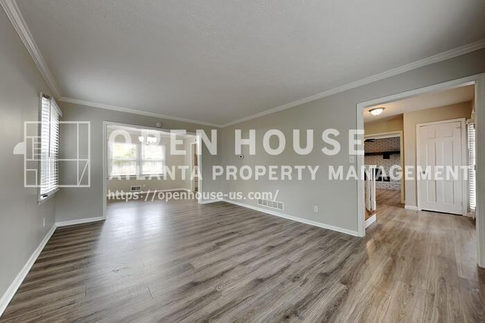 2779 Lanier Dr - Photo 6 of 25