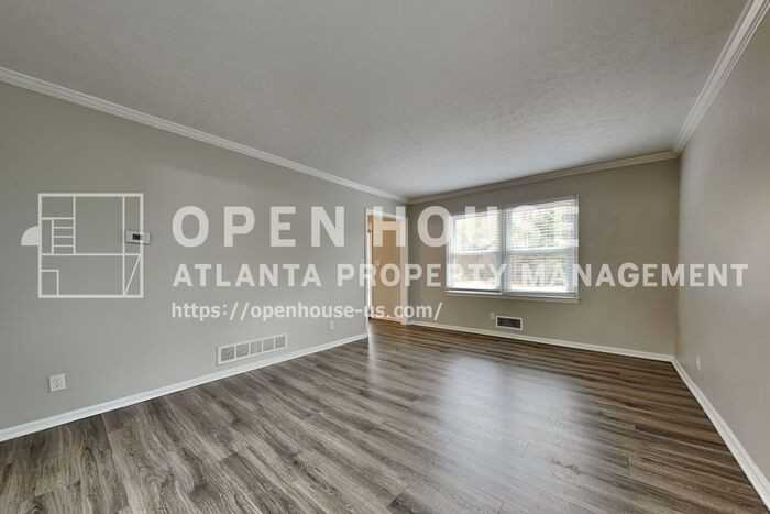 2779 Lanier Dr - Photo 7 of 25