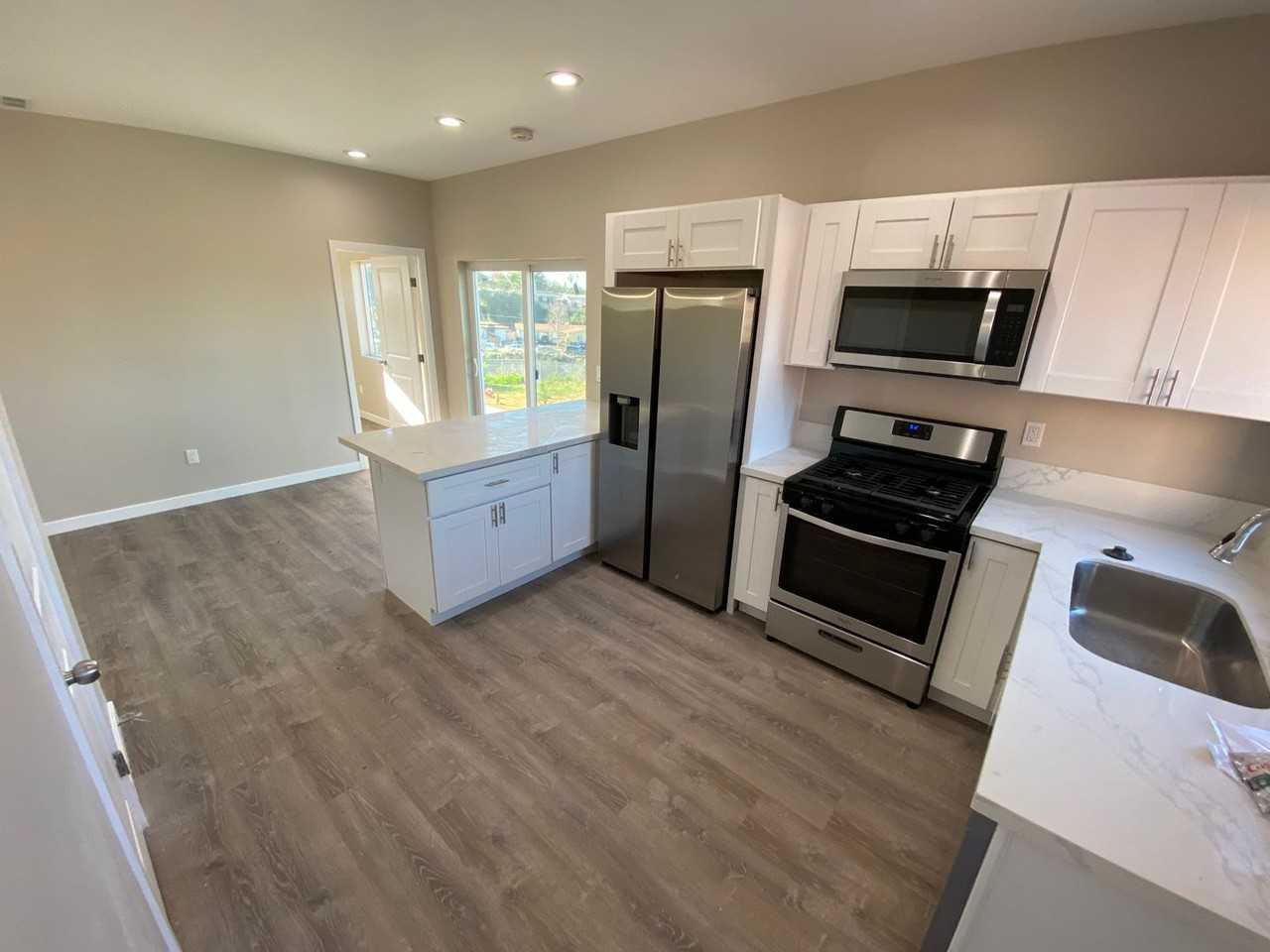 5268 Tipton St - Photo 6 of 18