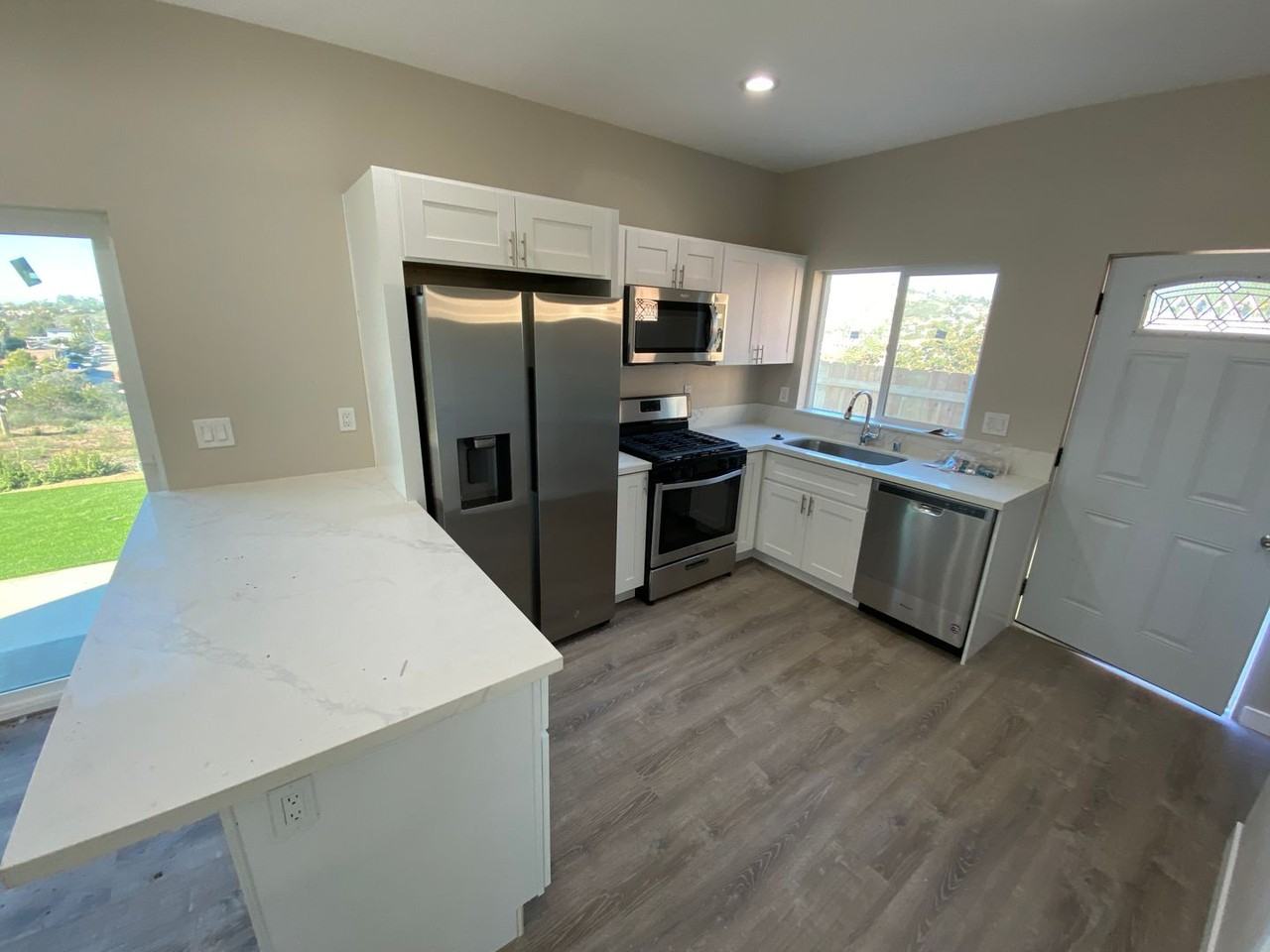 5268 Tipton St - Photo 7 of 18