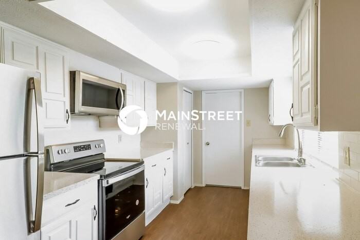 7254 Cloverglen Dr - Photo 5 of 16