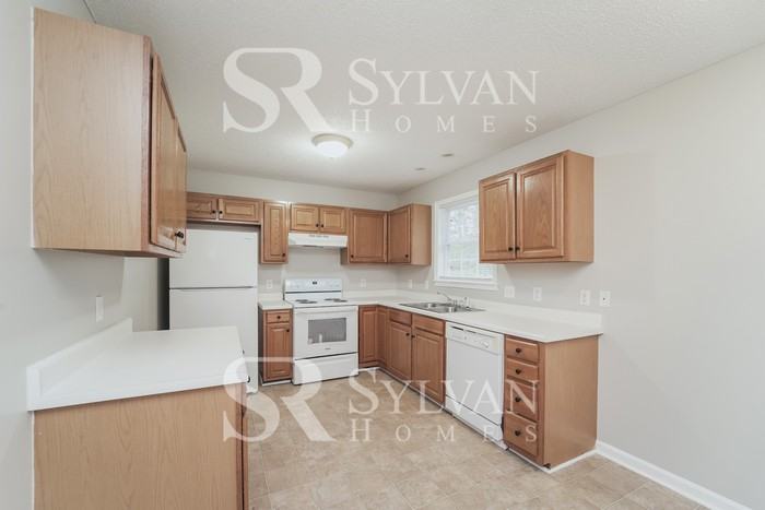 592 Rambo Rd E - Photo 7 of 16