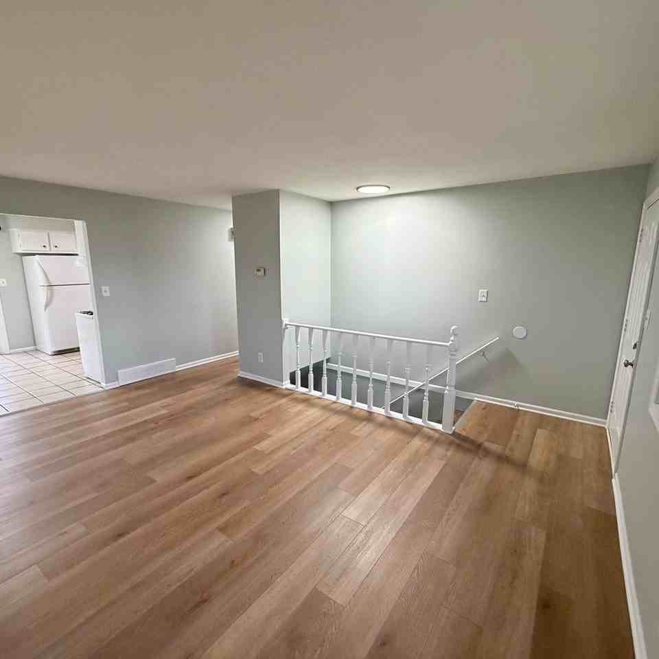 115 Bellevue Street Southwest - Photo 3 of 13