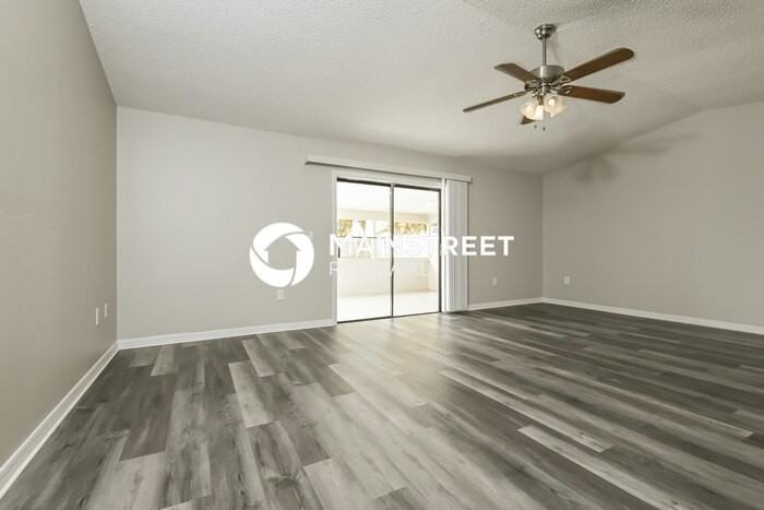 4135 Old Colony Rd - Photo 3 of 16