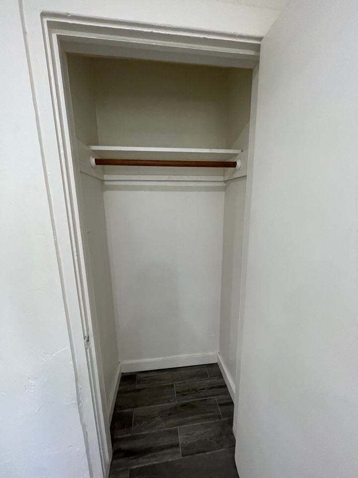 1440 34th St - Photo 6 of 14