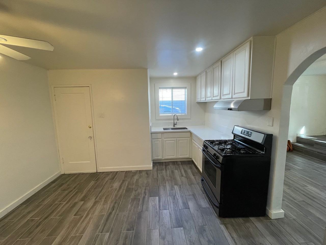 1440 34th St - Photo 7 of 14