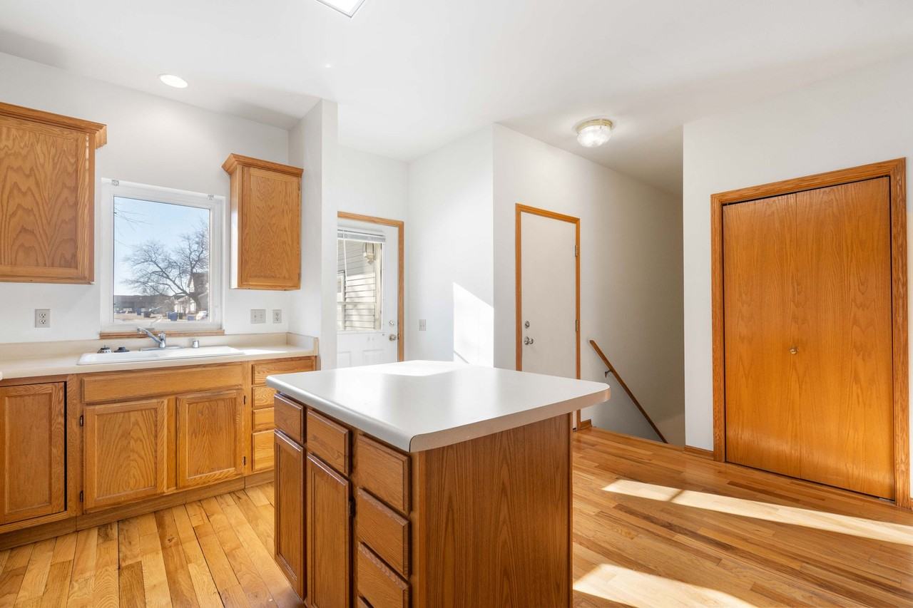 6083-6098 Viroqua Dr - Photo 7 of 11