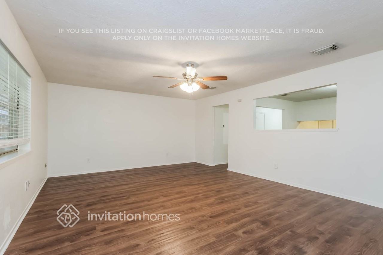 3322 Dawnwood Dr - Photo 4 of 17