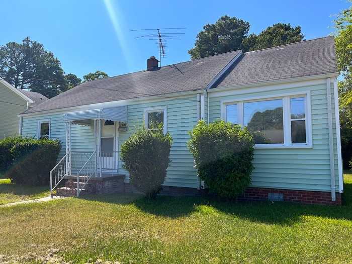 3307 Chalfin Avenue - Photo 2 of 32