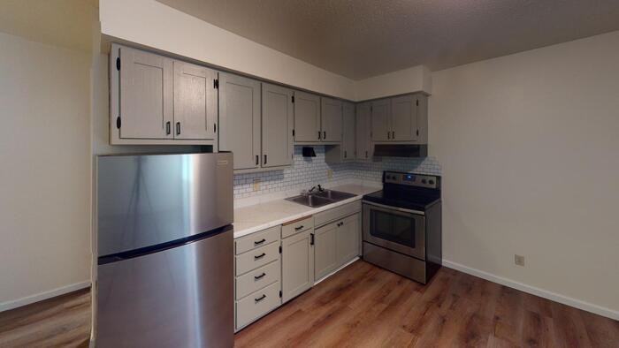 229 South Grove Street #13 - Photo 4 of 7